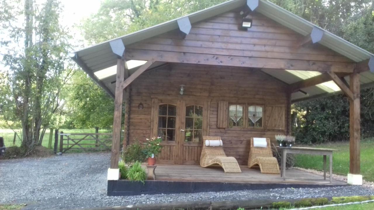 Les Chevreuils Bed & Breakfast Saint-Sylvestre-de-Cormeilles Exterior photo